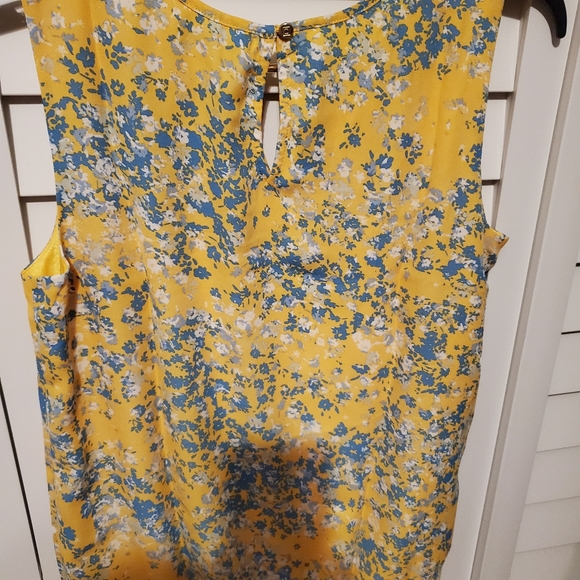 Blouse - Picture 2 of 2